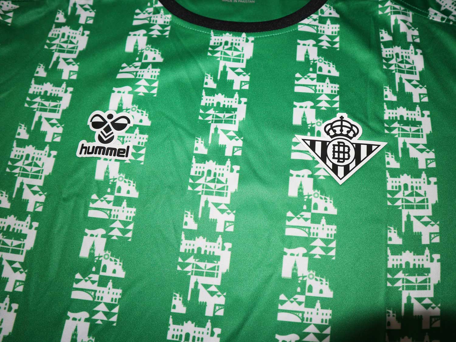 Hummel Betis Sevilla Pre Game Jersey 24 25